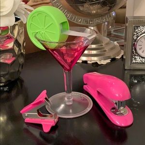 🍸 Pink Martini Desk Set